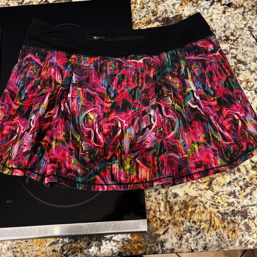 Lululemon multi color tennis skirt 10 L